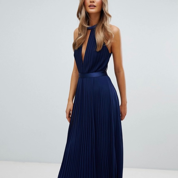 TFNC Pleated Maxi Bridesmaid Dress with Cross Back and Bow Detail Size 4 - Picture 4 of 7